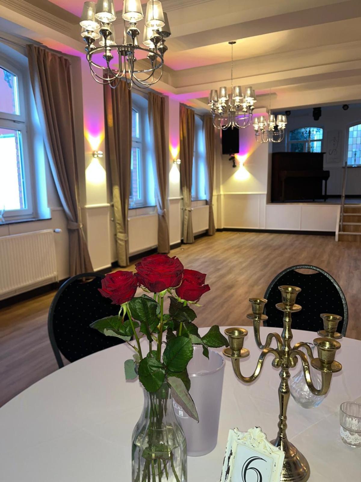 Zur Sonne "Gasthaus-Bar-Events" Poppenhausen Ngoại thất bức ảnh